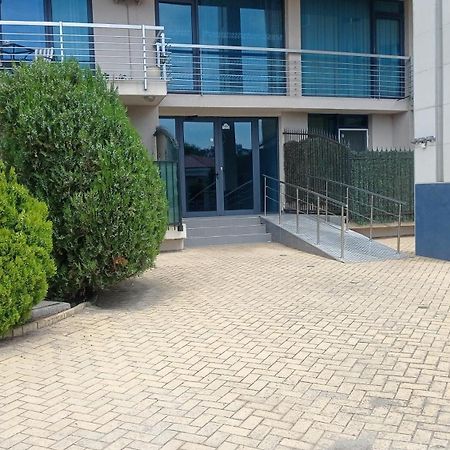 Modern 2 Bedroom Apartment In Top Location In Sunny Beach Just 150 Meters From Casino Platinum Екстер'єр фото