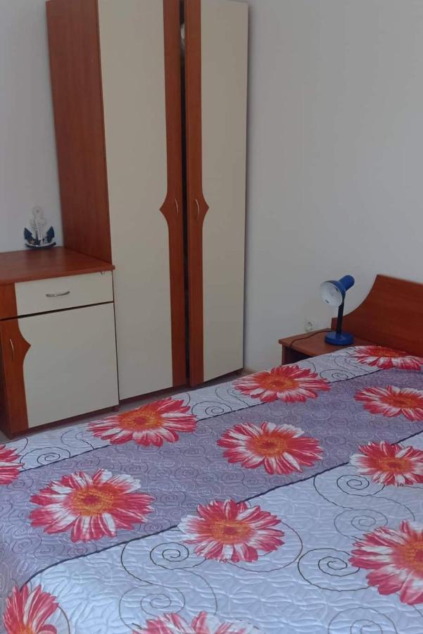 Modern 2 Bedroom Apartment In Top Location In Sunny Beach Just 150 Meters From Casino Platinum Екстер'єр фото