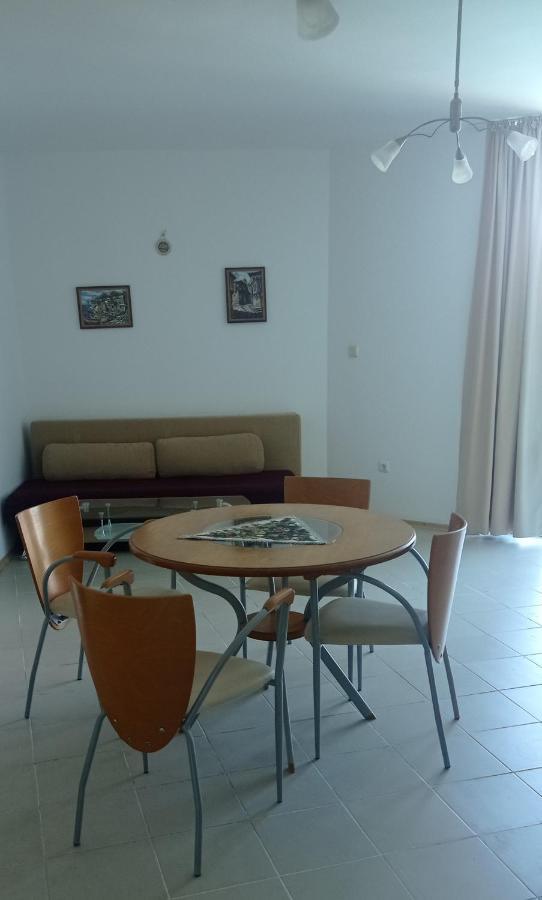 Modern 2 Bedroom Apartment In Top Location In Sunny Beach Just 150 Meters From Casino Platinum Екстер'єр фото