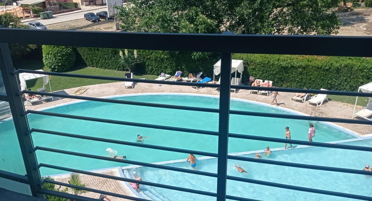 Modern 2 Bedroom Apartment In Top Location In Sunny Beach Just 150 Meters From Casino Platinum Екстер'єр фото