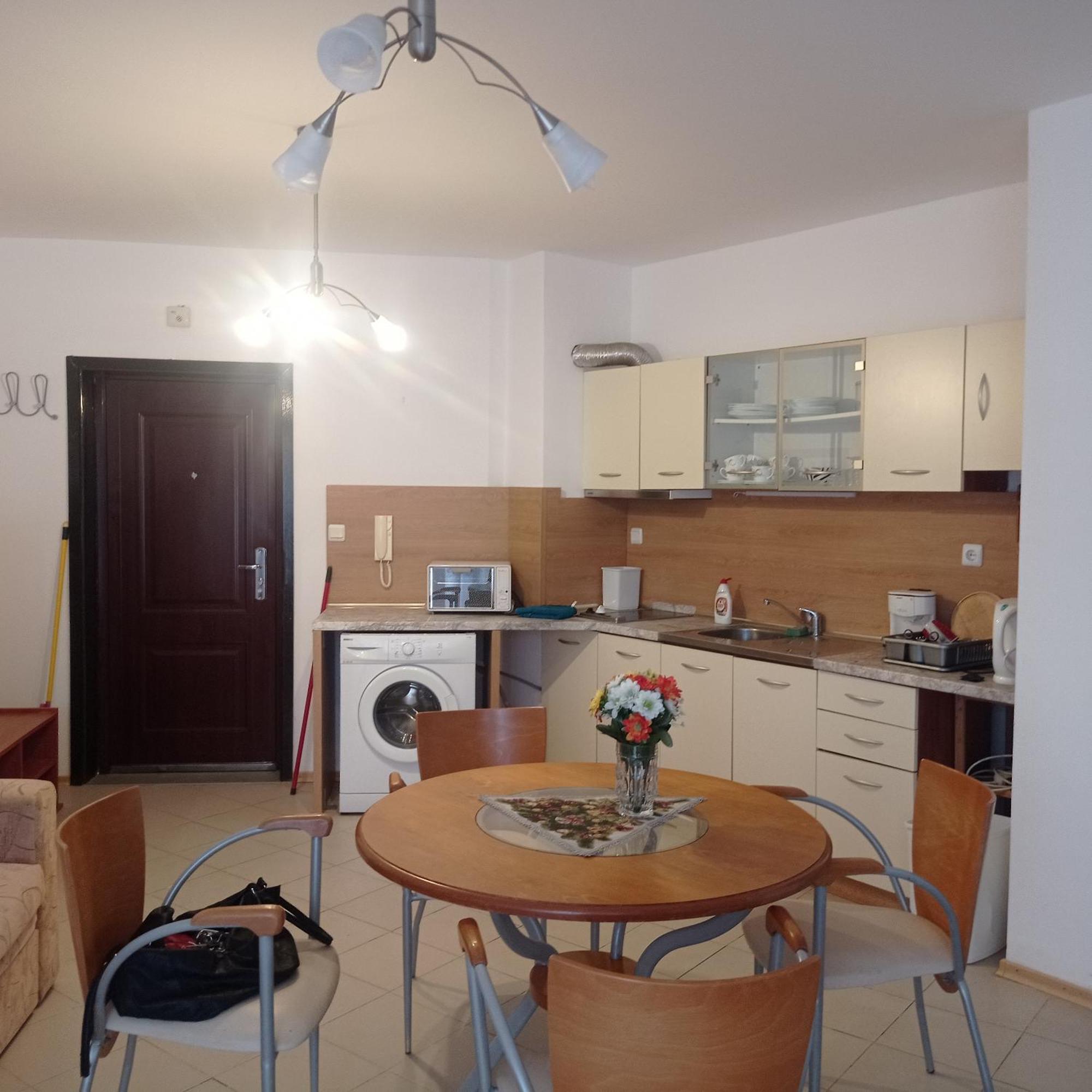 Modern 2 Bedroom Apartment In Top Location In Sunny Beach Just 150 Meters From Casino Platinum Екстер'єр фото